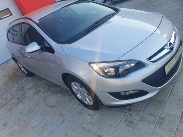 Opel Astra Sportstourer 1,6 CDTI //2015god//