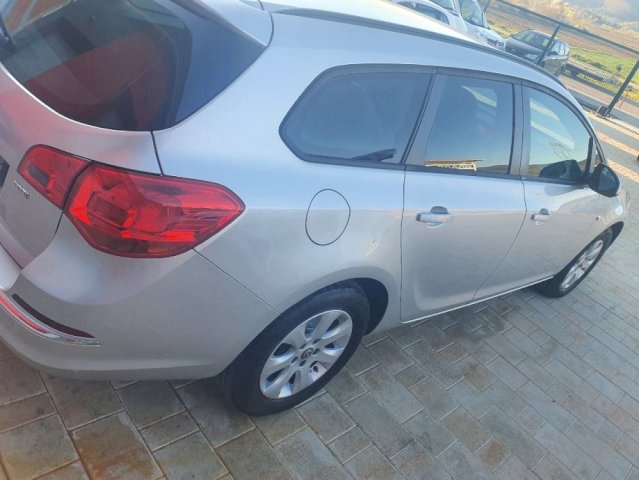 Opel Astra Sportstourer 1,6 CDTI //2015god//