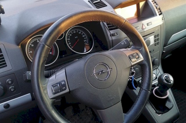 Opel Zafira 1.9cdti