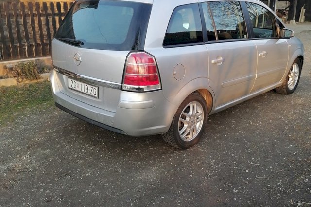 Opel Zafira 1.9cdti