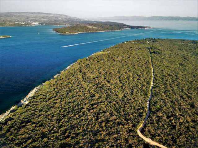 PRVI I DRUGI red do mora 2800m2 voda, put