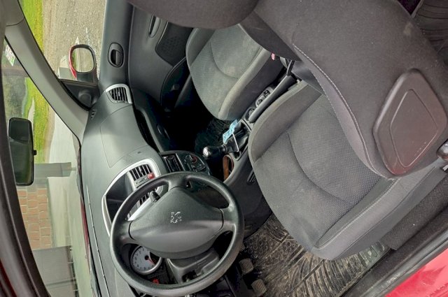 Peugeot 206 1,1 benzin