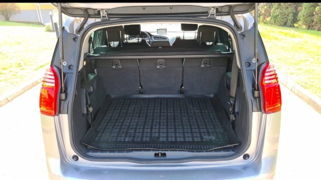 Peugeot 5008 1,6 e-HDi automatik 7 Sjedala