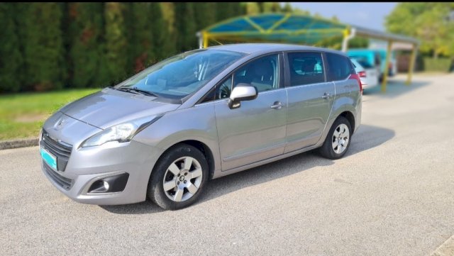 Peugeot 5008 1,6 e-HDi automatik 7 Sjedala
