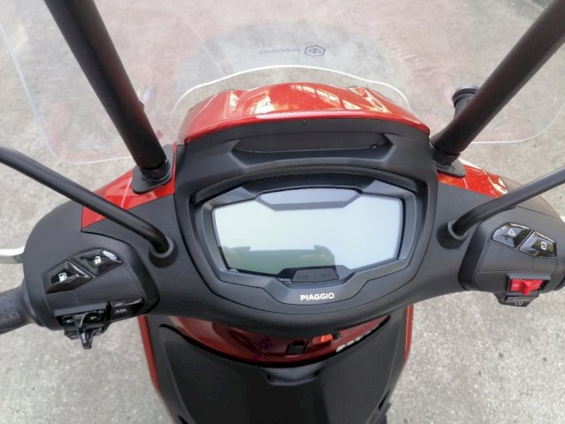 Piaggio Beverly 300S 278 cm3, 2021 god.