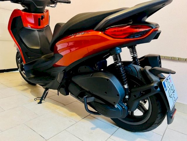 Piaggio Beverly 300S 278 cm3, 2021 god.
