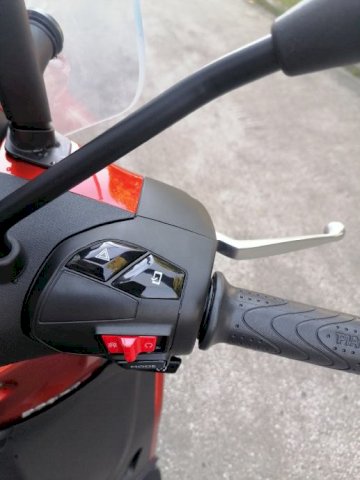 Piaggio Beverly 300S 278 cm3, 2021 god.