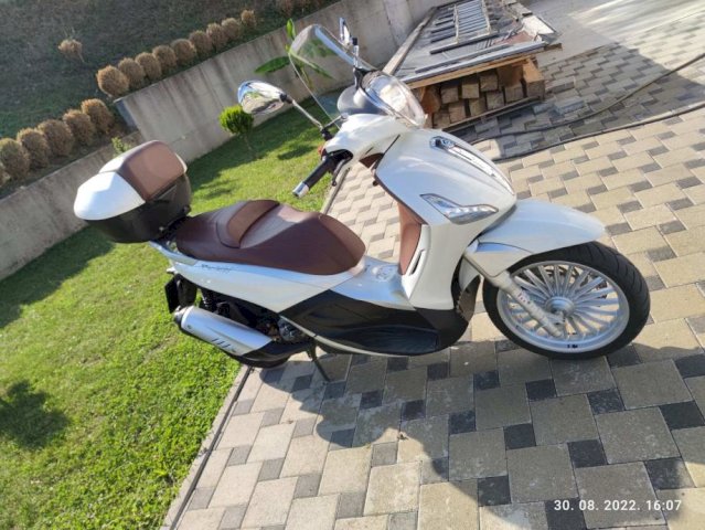 Piaggio Beverly 300 cm3