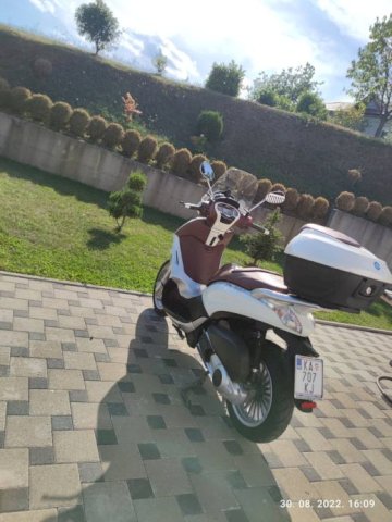 Piaggio Beverly 300 cm3