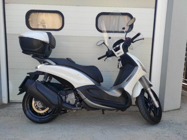 Piaggio Beverly 350 cm3, 2012 god.