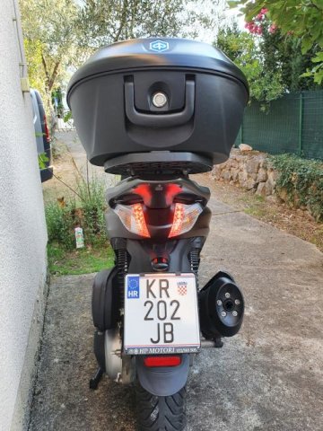 Piaggio Beverly 350 sport touring, 2017 god.