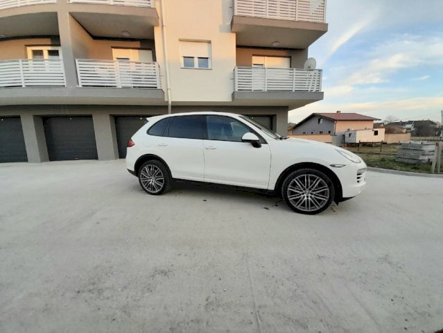 Porsche Cayenne 3,0 V6 TDI