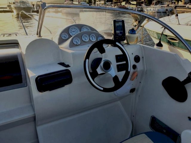 QUICKSILVER 610 GALAPAGOS PRODAJEM/MIJENJAM ZA MA