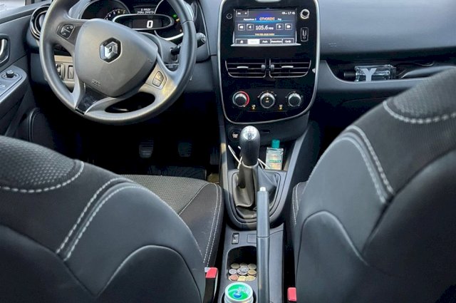 Renault Clio 1.2 16 V. Uredno servisiran