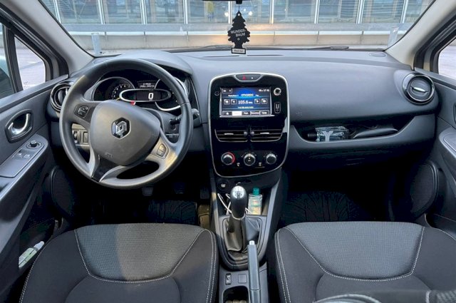 Renault Clio 1.2 16 V. Uredno servisiran