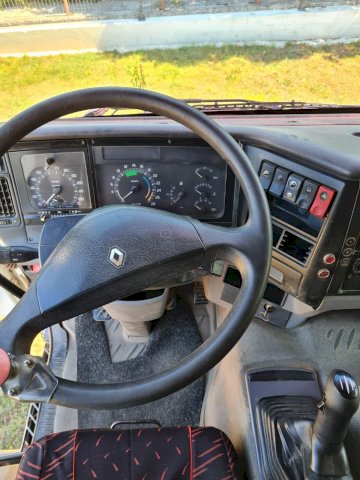 Renault Kerax 8x4