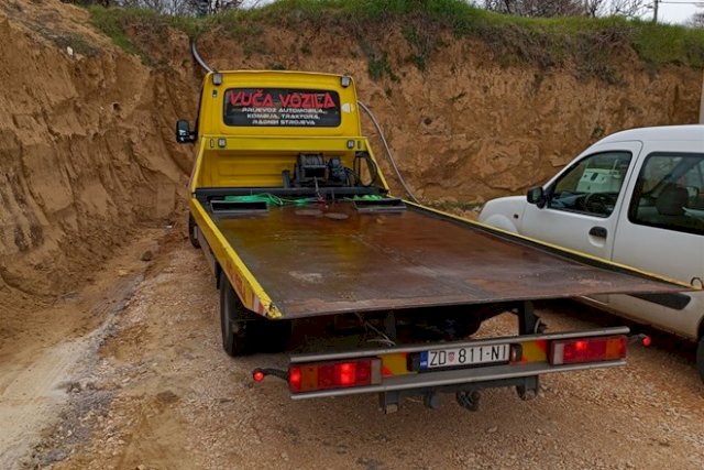Renault Mascott