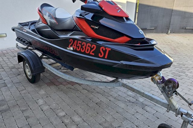 SEA DOO RXT 260 RS + PRIKOLICA--190 RADNIH SATI--