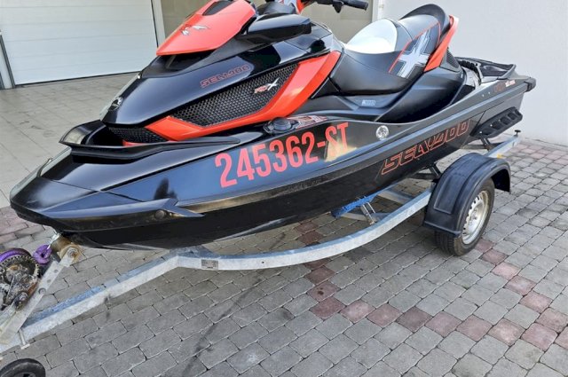 SEA DOO RXT 260 RS + PRIKOLICA--190 RADNIH SATI--