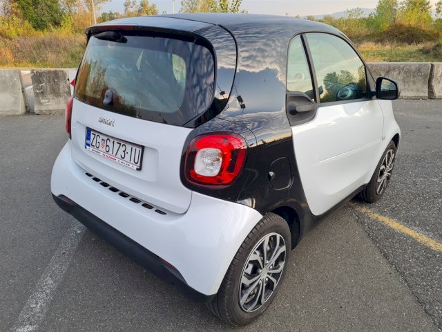 SMART FORTWO 1.0 , 2015., 103TKM, REG 1g. ,KLIMA