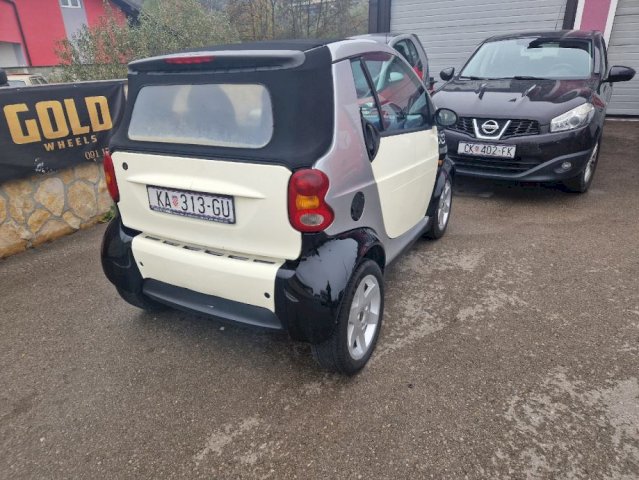 Smart fortwo 2000.g. reg. benzinac,cabrio