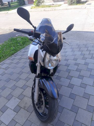 Suzuki GSR 600 600 cm3, 2007 god.