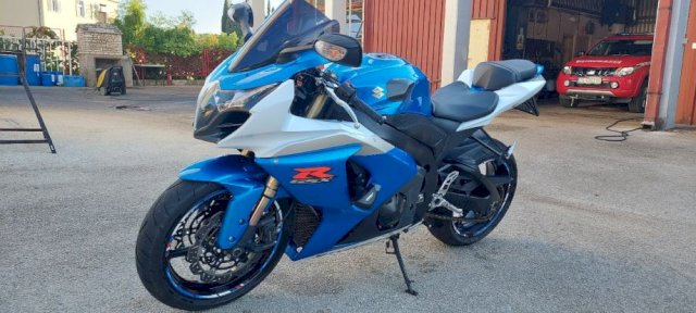 Suzuki GSXR 2011. 1000 cm3 L1, 2011 god.