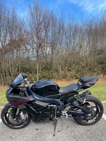 Suzuki Gsx-R 750 750 cm3, 2011 god.