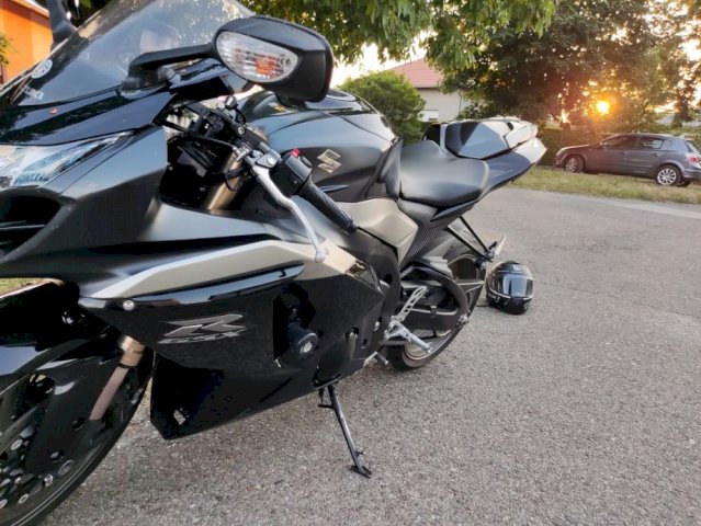 Suzuki Gsxr 1000 999 cm3, 2010 god.