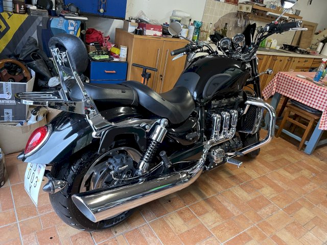 TRIUMPH ROCKET III ROADSTAR