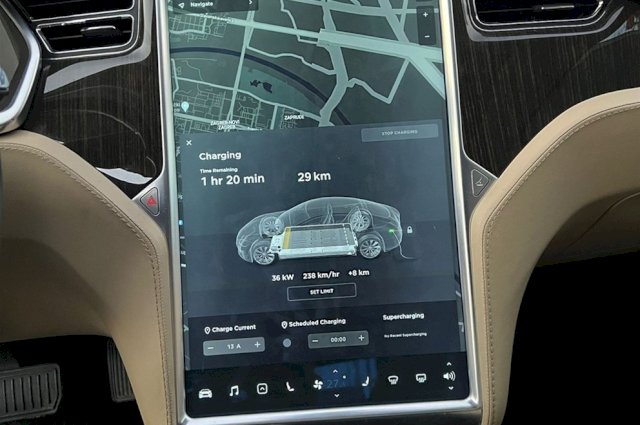 Tesla Model S S60 - Lifetime Free Charging