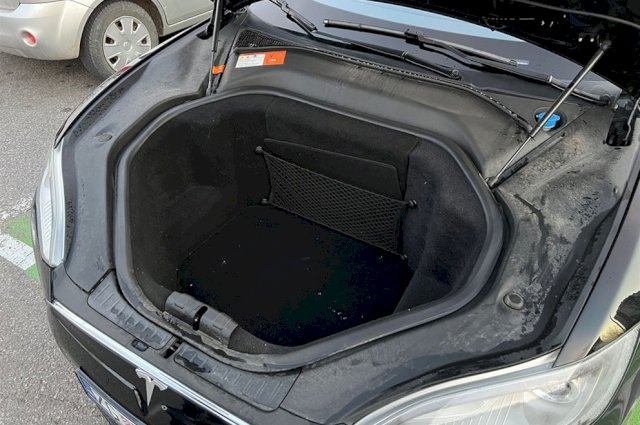 Tesla Model S S60 - Lifetime Free Charging