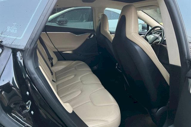 Tesla Model S S60 - Lifetime Free Charging