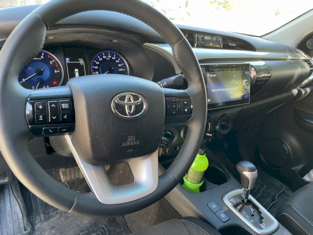 Toyota Hilux 2.4 Automatic automatik