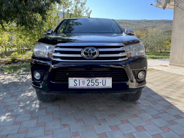Toyota Hilux 2.4 Automatic automatik