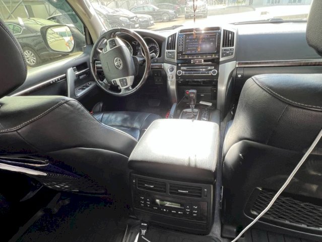 Toyota Land Cruiser V8 4,5 D-4D