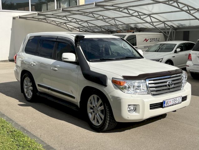 Toyota Land Cruiser V8 4,5 D-4D