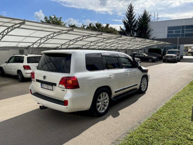 Toyota Land Cruiser V8 4,5 D-4D