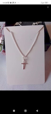Trazim u zamjenu krevet na kat sa mogućnošću d