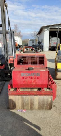 VALJAK BOMAG ADL 90