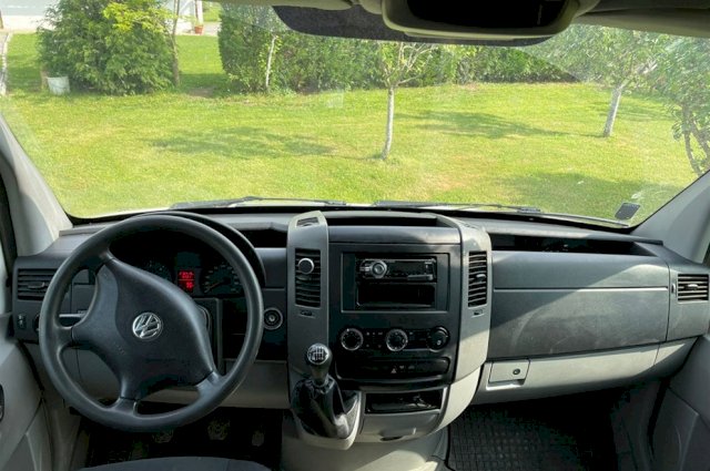 VW CRAFTER 2.0 TDI (6+1)