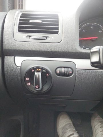 VW Golf 5 2,0 TDI ŠIBER 224000 KILOMETARA