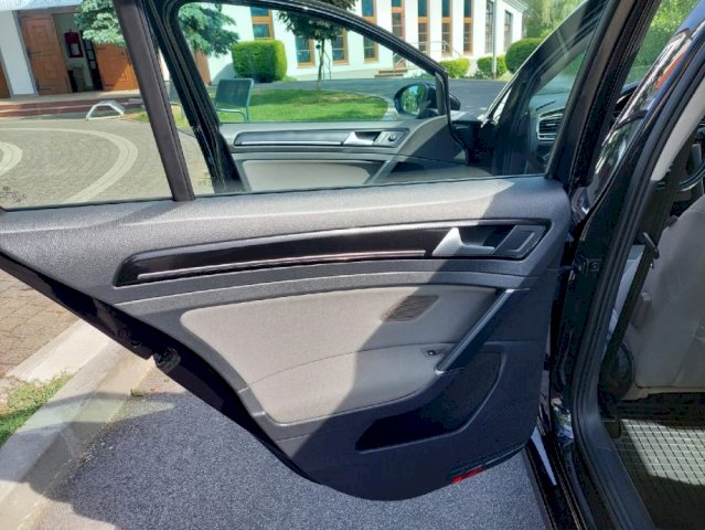VW Golf 7 2,0 TDI DSG HIGHLINE