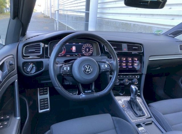 VW Golf 7.5 2,0 R Variant DSG