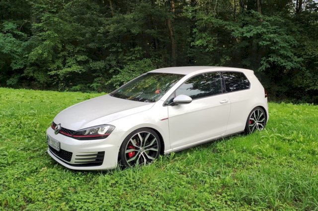 VW Golf VII GTI Perfomance