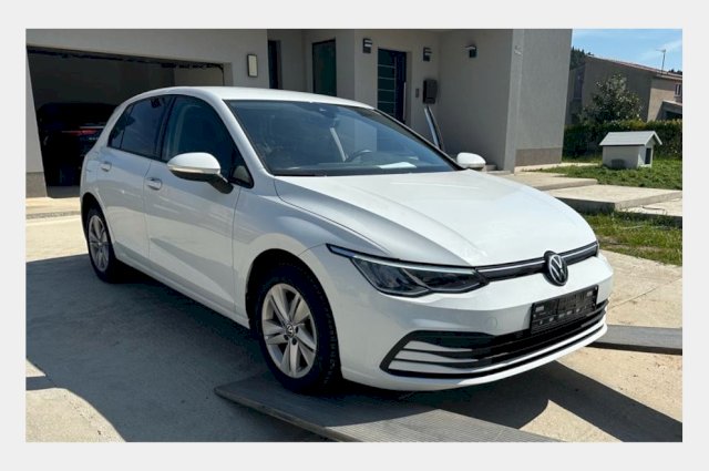VW Golf VIII 2.0TDI DSG