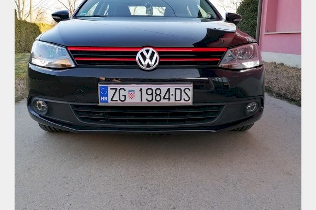 VW Jetta TDI ( 70000 km )