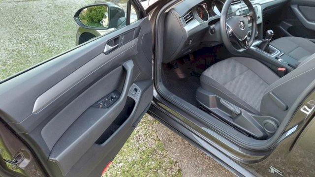 VW Passat Variant 1,6 TDI u odličnom stanju!