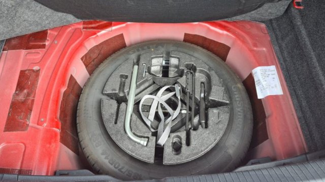 VW Polo 1,0 32 000 km NOVO