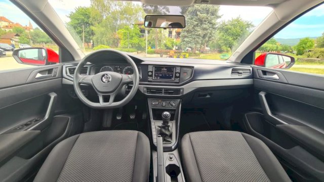 VW Polo 1,0 32 000 km NOVO